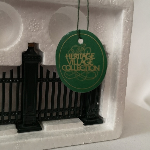 Vintage & New in Boxes Heritage Village Collection Wrought Iron Fence Posts Gate - Picture 5 of 6